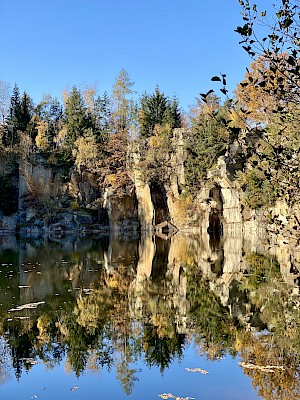 Steinbruchsee Büchlberg Klippen