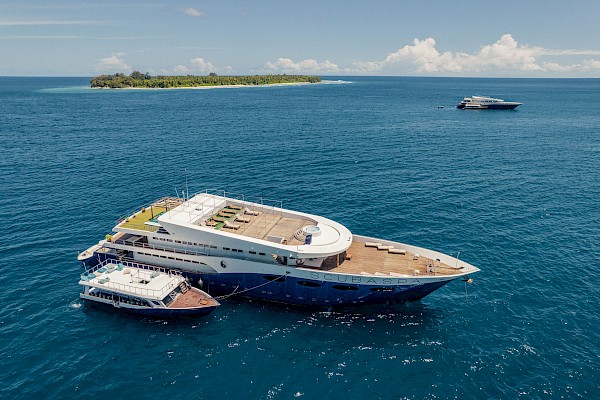 Malediven Luxusurlaub, Yacht, Abundance Travel